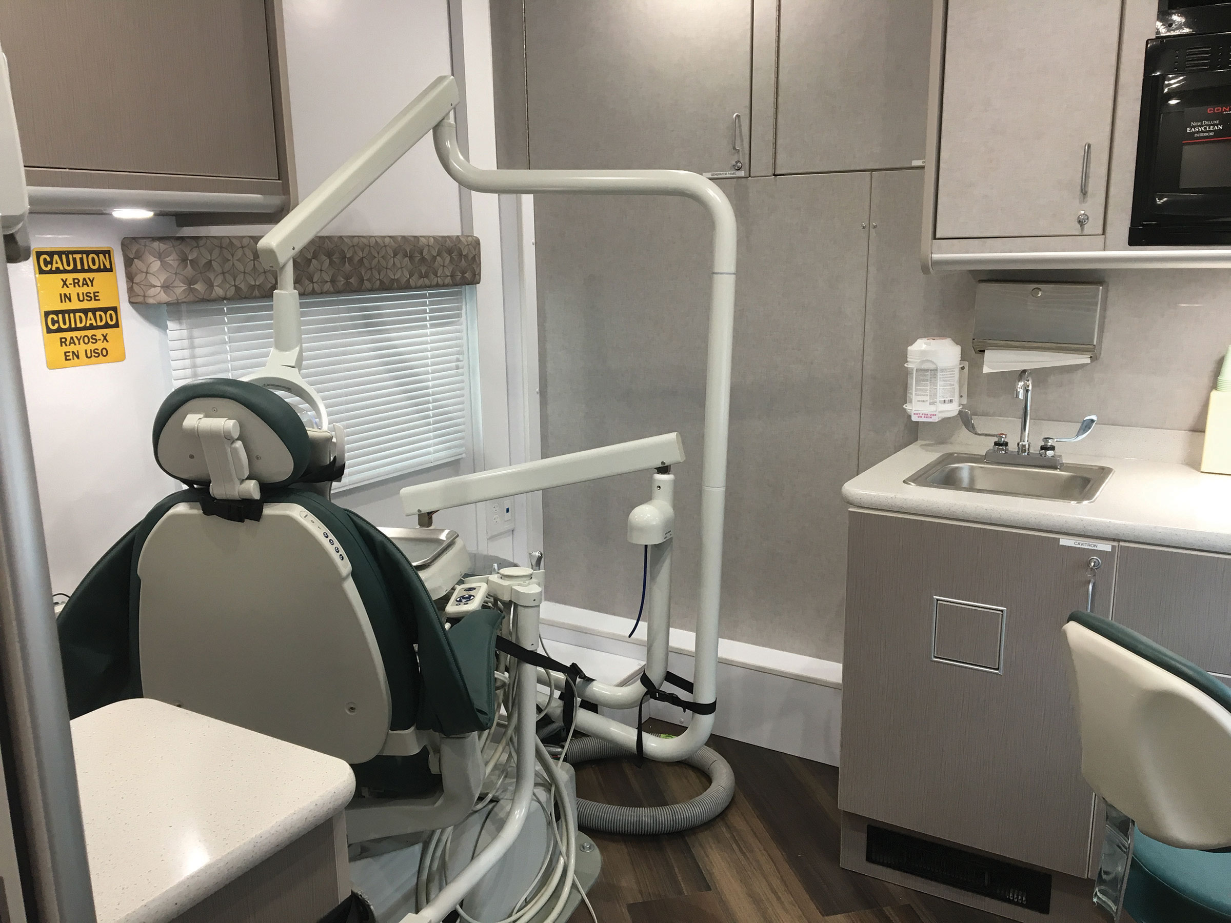 Mobile Dental Unit Chair